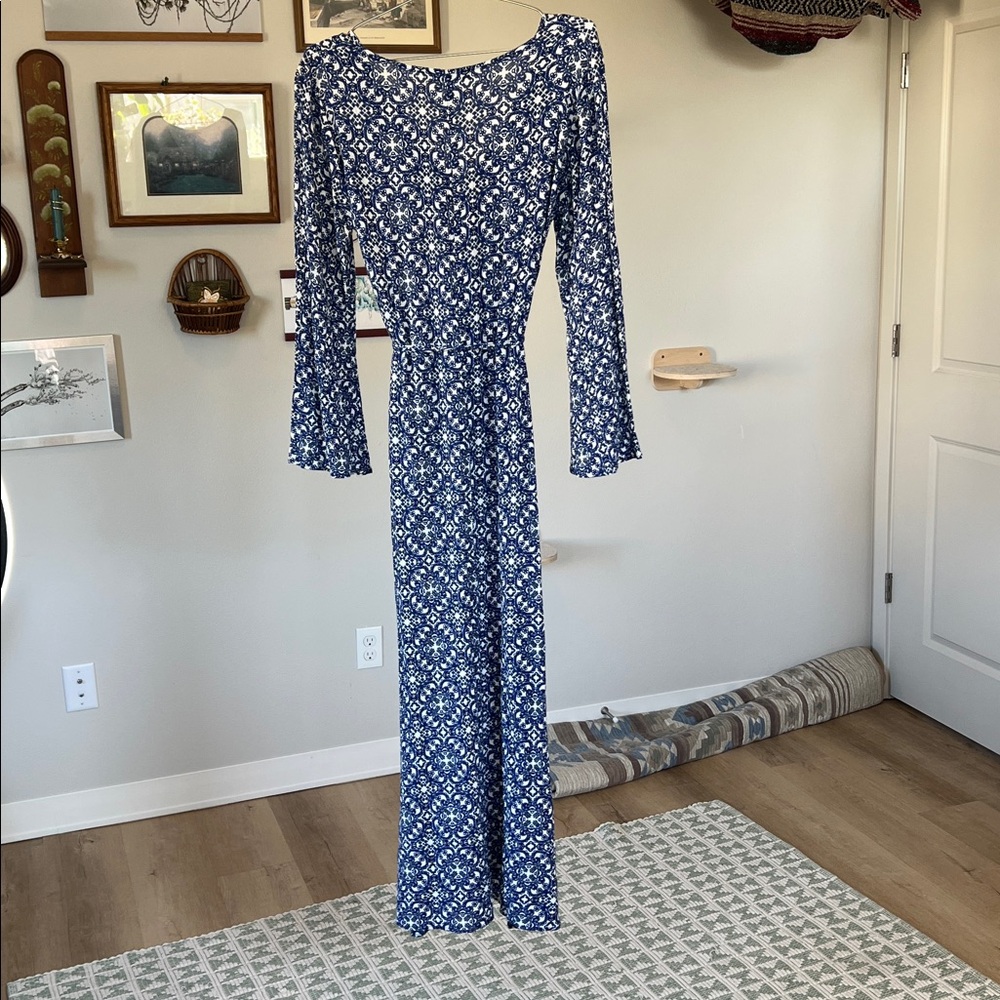 Lulu's Women's Mandala Daydream Blue Print Maxi Dress - Size L - Picture 7 of 11
